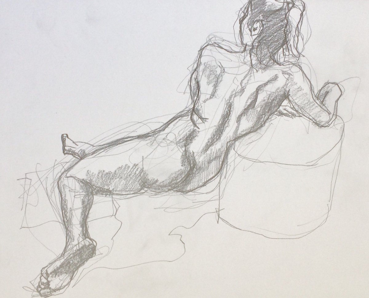 Valentina poses at Tanner Street Life Drawing tonight, 4th December 7-9pm. £10. Join us for #Sketching 47-49 Tanner St, London, SE1 3PL.  Details at Meetup meetup.com/Tanner-Street-… #draw  #lifedrawing #art #Bermondsey #figuredrawing #pencilart 
@WeAreUglyDuck