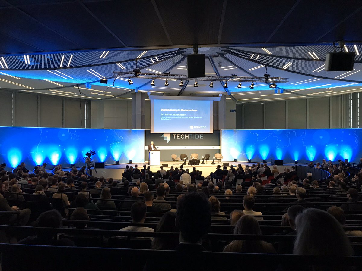 #techtide mit <a href="/SilkeWSH/">Silke Müller</a>