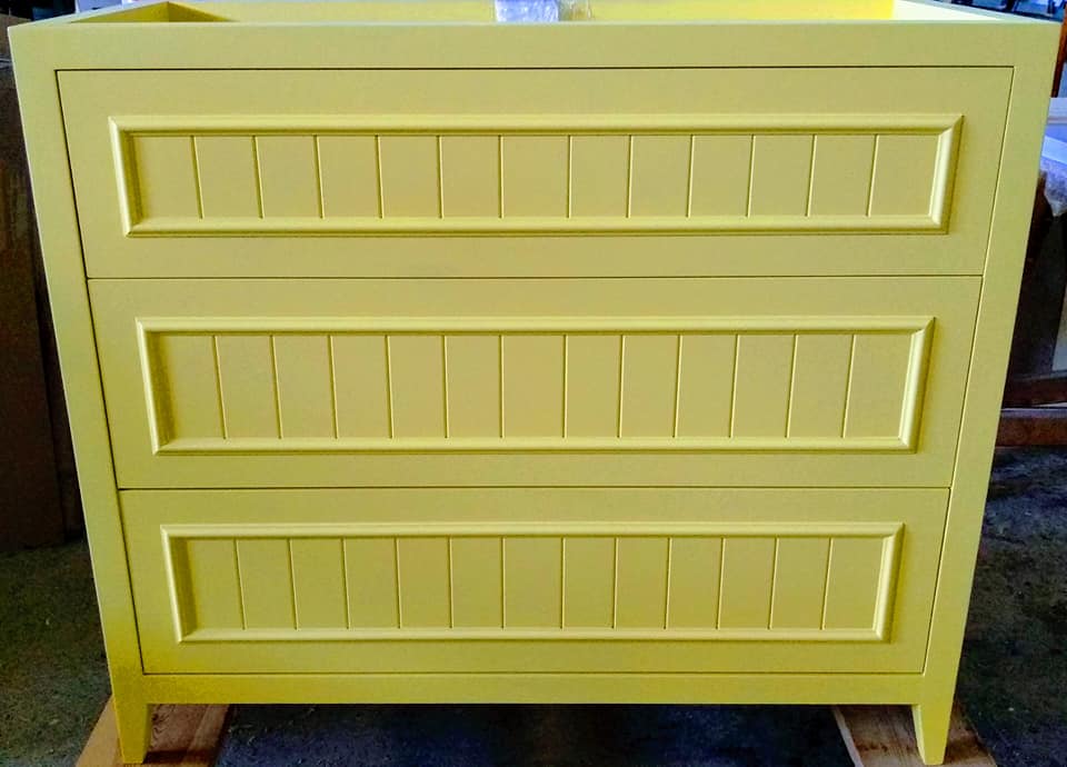 CarpinteriaMena's tweet photo. Hoy os mostramos unos originales muebles de baño, con cajoneras y parrilla, para una clienta muy colorida. En muy poco el resultado final. Y a vosotros qué color os gusta más?Azul o amarillo?Te hacemos el mueble a medida, el diseño y color que tú elijas!
https://t.co/5UqH9ce5B9 https://t.co/H2J9iabeqY