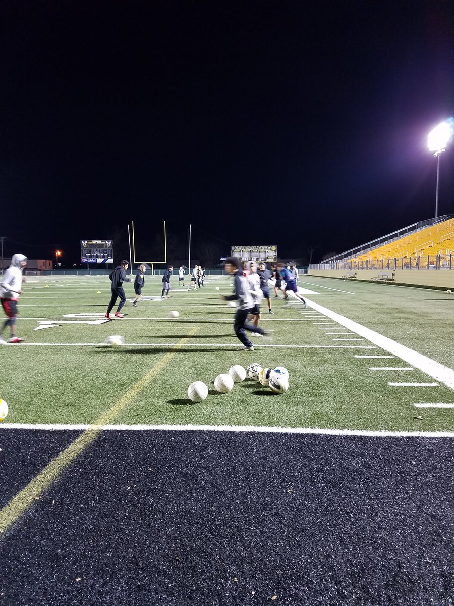 Denisonsoccer's tweet photo. Getting the worms!
#AllInjackets
#representthecrest
#IGTBAYJ
@CoachChadRogers https://t.co/qv9bb7RY1B