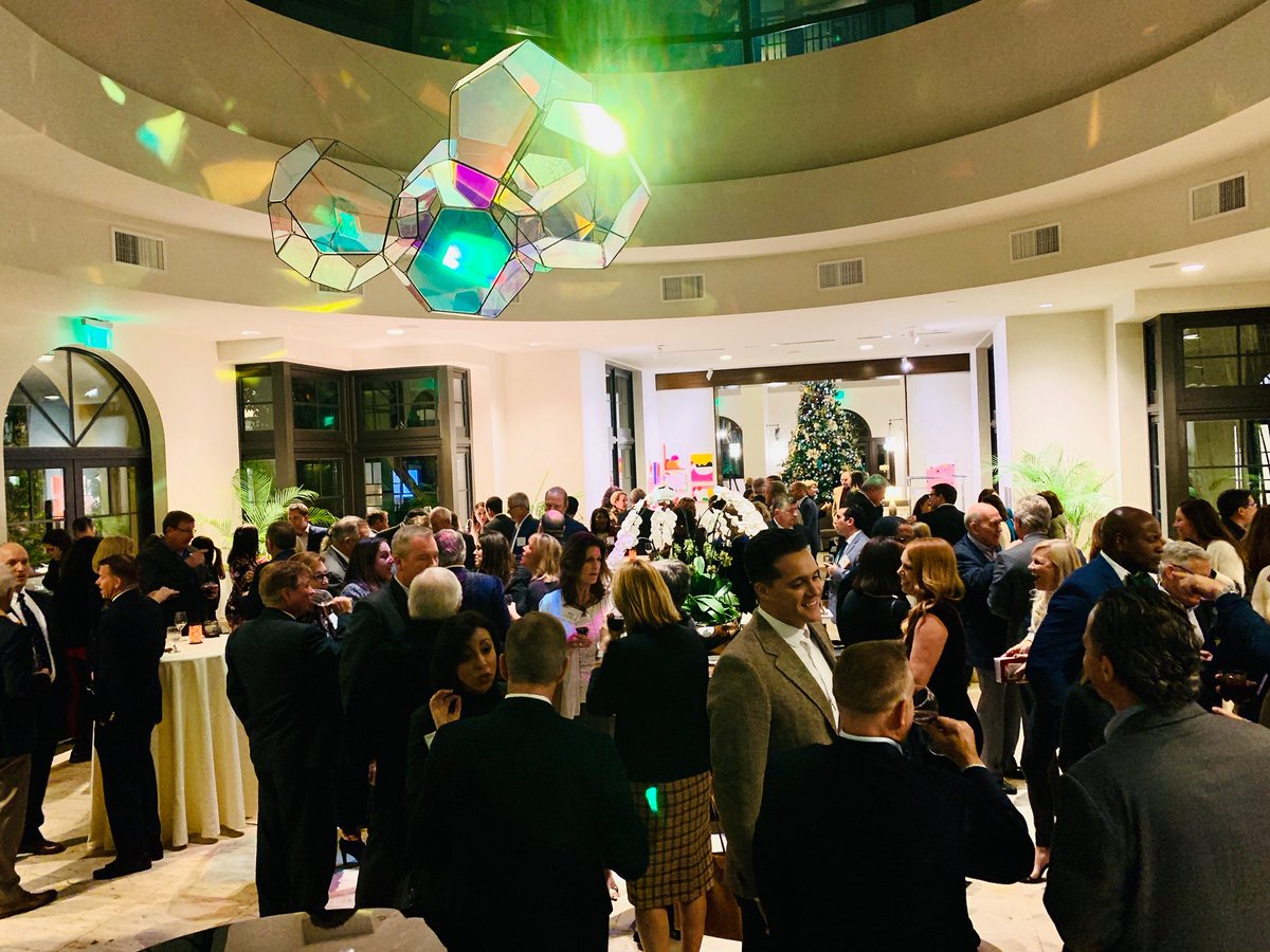 lowndeslaw's tweet photo. Oh what a night! We had a wonderful time at the @ORLPartnership 2019 Chair’s Holiday Reception where our CEO & President, William T. Dymond, & OEP Chair, welcomed community leaders, business owners & entrepreneurs who work hard to advance our community. #ThisIsOrlando #CFGrowth https://t.co/R7Dse5RTxI