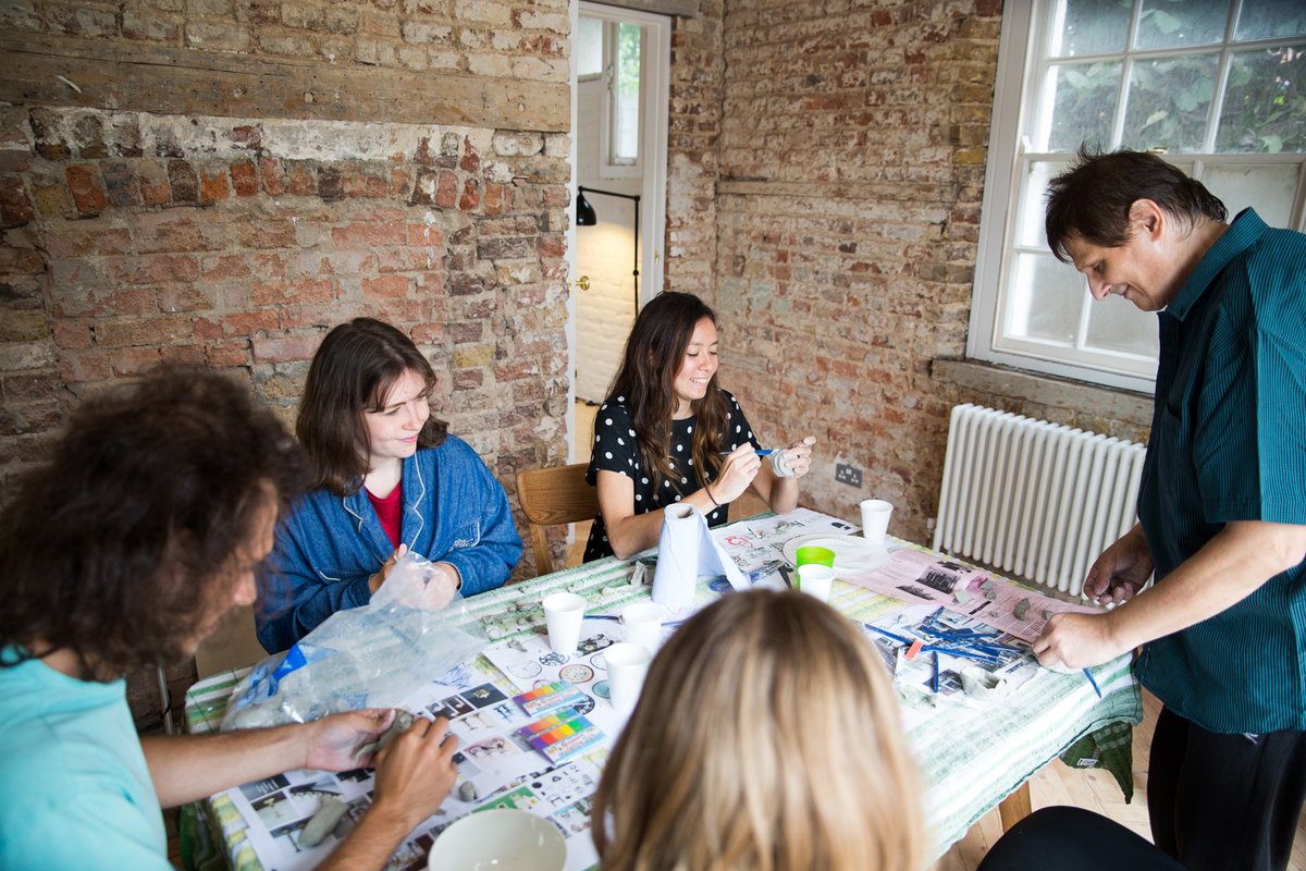 Create_London's tweet photo. 📣We're hiring an Assistant Curator for The White House📣The role is to oversee + manage the delivery of selected projects within the artistic and community programme. Passionate about social art practice? Head to: https://t.co/jcXzt7AcLZ Deadline is 6th January 2020 https://t.co/TMJBgjeOaP