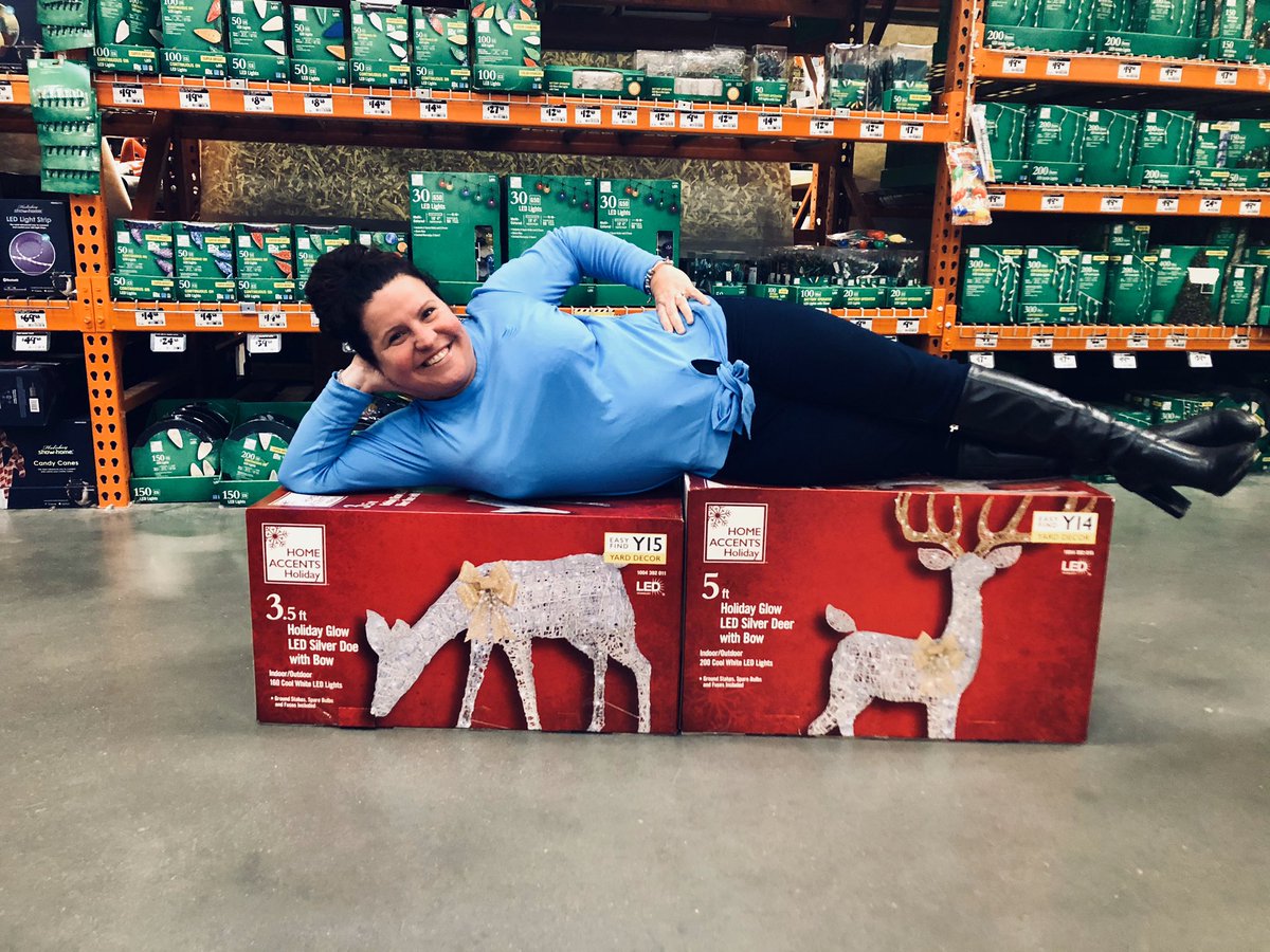 All work &amp; no play hopefully will get me xtra presents on Santa’s sleigh #EastEliteExpress @rozmarioworld @EastRegionIHX