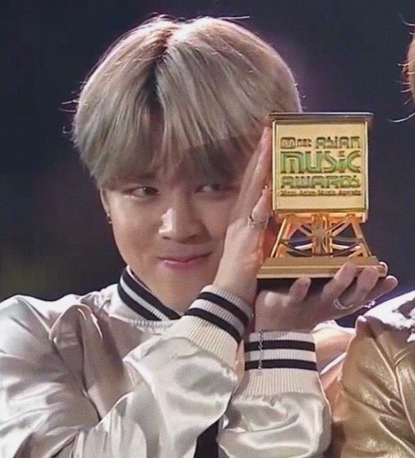 min_min1013's tweet image. こんな顔されたらもう、なんでも買ってあげる🥺🥺

#FNS歌謡祭2019 #FNS歌謡祭bts #MAMA2019