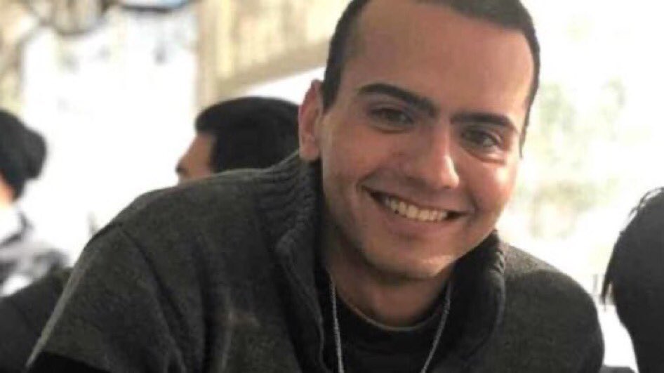 Kardeşimizin Adı Emre!
Can yaman kadar konuşulmadı. 
9 yaşından beri bir akrabası tecavüz ediyor.
Ailesi ile birlikte şikayet ediliyor, delil yetersizliğinden suçlu serbest kalıyor.
Ve Emre bu yükü kaldırmayıp intihar etti! 
Yere batsın adalet sistemimiz!
#EmreyeNasılKıydınız