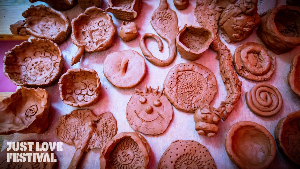 JustLoveFest's tweet photo. Have you ever participated in a pottery workshop with your children? See a little bit of the creativity shown by both kids and parents this year!  😍⁣
⁣ https://t.co/X39OmIqo8Y