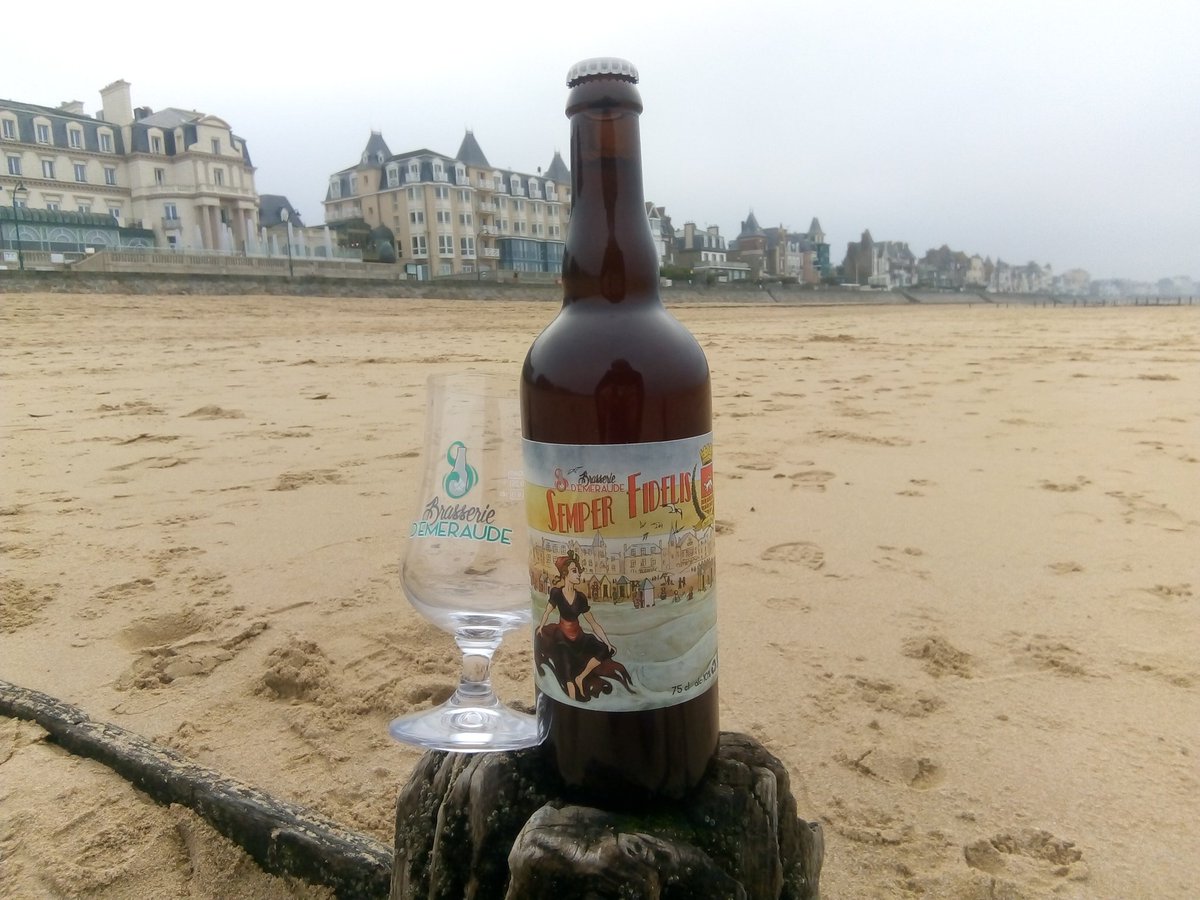 bieresaintmalo's tweet photo. Connaissez vous la "Semper Fidelis" la petite dernière de brasserie.emeraude. Une triple ronde et puissante parfait après un tour de digue @VilleSaintMalo. https://t.co/wxbGrbyCr7