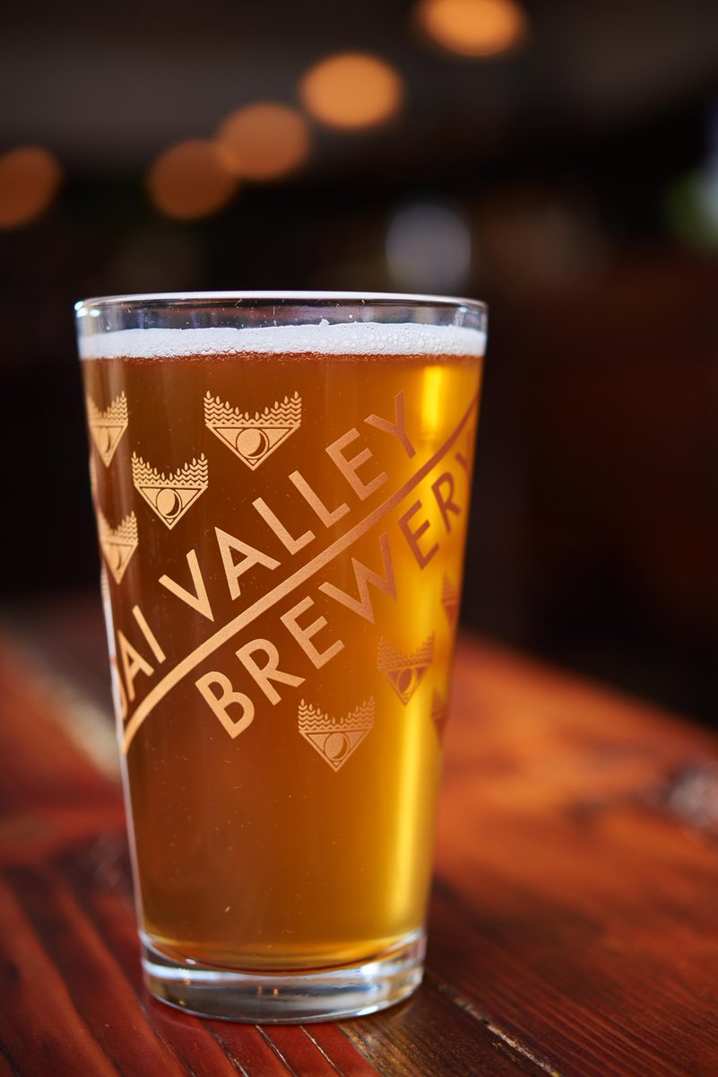AzuOjai's tweet photo. Check out award wining GLUTEN FREE ALE by Ojai Valley Brewery. Grasslands lemongrass gluten free ale won first place at the California State Fair Beer Competition 2018. Beer flights available daily, growler fills and happy hour with cash discount pints $4.50! #craftbeer #glutenfr https://t.co/LDO51OUp56