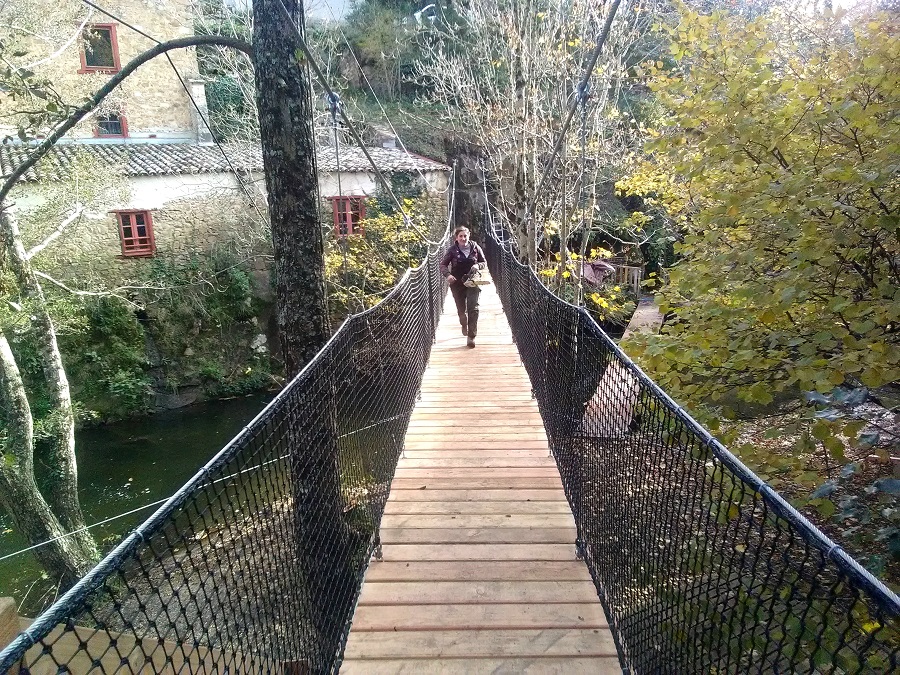 cevennesevasion's tweet photo. La dernière réalisation de Cévennes Evasion est une passerelle piétonne qui traverse la Dure et donne accès à la visite du Moulin à papier au lieu-dit Cambou dans l'Aude. https://t.co/XIq27IKohs