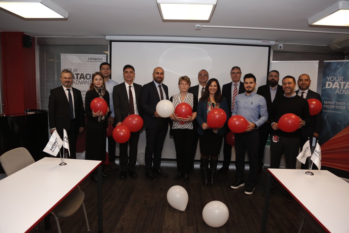 Hitachi_Turkey's tweet photo. Bugün çok mutluyuz! Hitachi Vantara & LinkPlus Yetkili Eğitim Merkezi'mizi açmanın sevincini yaşıyoruz 🎉
#HitachiVantara #LinkPlus #Eğitim #Açılış #Teknoloji
@linkplustr https://t.co/zceZxlrnPj