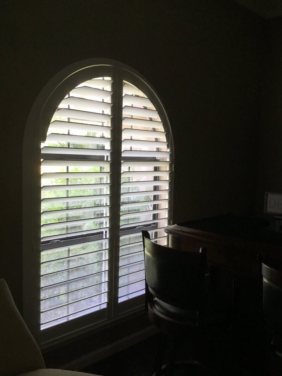 This customer from the Del Rio Home Depot didn’t use their formal dining area so they turned it into a bar! Perfect for Holiday parties. 🎄🍻🍷The gorgeous arched Rockwood shutters add the perfect finishing touch to this  fun space.