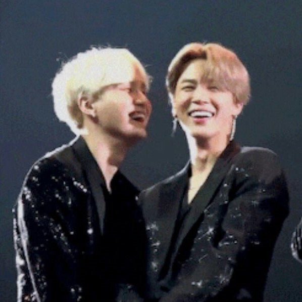 sujimworld's tweet photo. yoonmin in 2017 mama... truly iconic https://t.co/VI811I5dgy