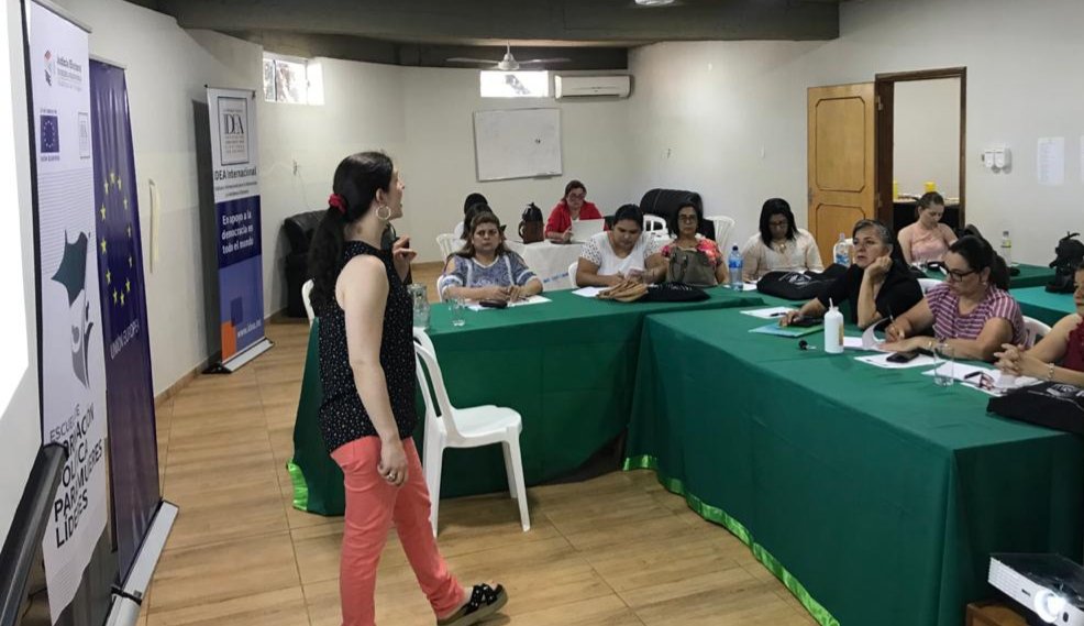 Genero_JE's tweet image. De esta manera se desarrollaba en módulo Presupuesto y Gobiernos Locales con Perspectiva de Género, a cargo de la experta Belem Montalto, en la ciudad de Caaguazú
Esta semana llegamos a los últimos tres módulos de esta 7ma edición
#SevoslaProtagonista #MujeresLíderes #Caaguazú