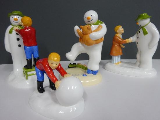 Just in time for Christmas!

These wonderful "Coalport Snowmen figures x 4 – BUILDING THE SNOWMAN/DANCING WITH TEDDY/HOW DO YOU DO?/ADDING A SMILE" are in our timed #auction that starts Dec 5th at 10am estimate of £40-£50!

Full catalogue here>>>> bit.ly/2rcy4Ra