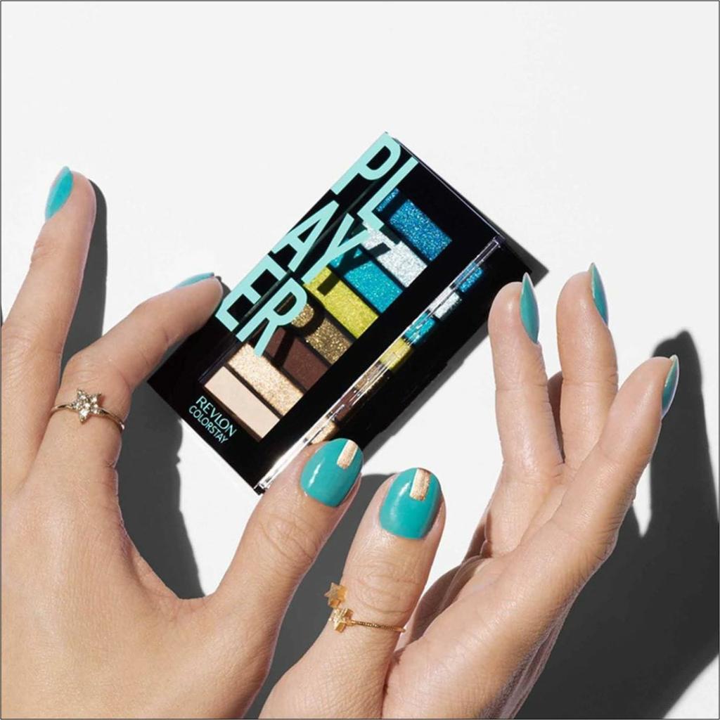RevlonIndia's tweet photo. Players gonna play. 💙💚 The question is, how #bold do you want to go?
Get the cool range of neutral ➔ vibrant hues, with #ColorStay #LooksBook Eye Shadow Palette in Player! 🤾♀️
Are you ready to play? https://t.co/0p4MwVwrkP