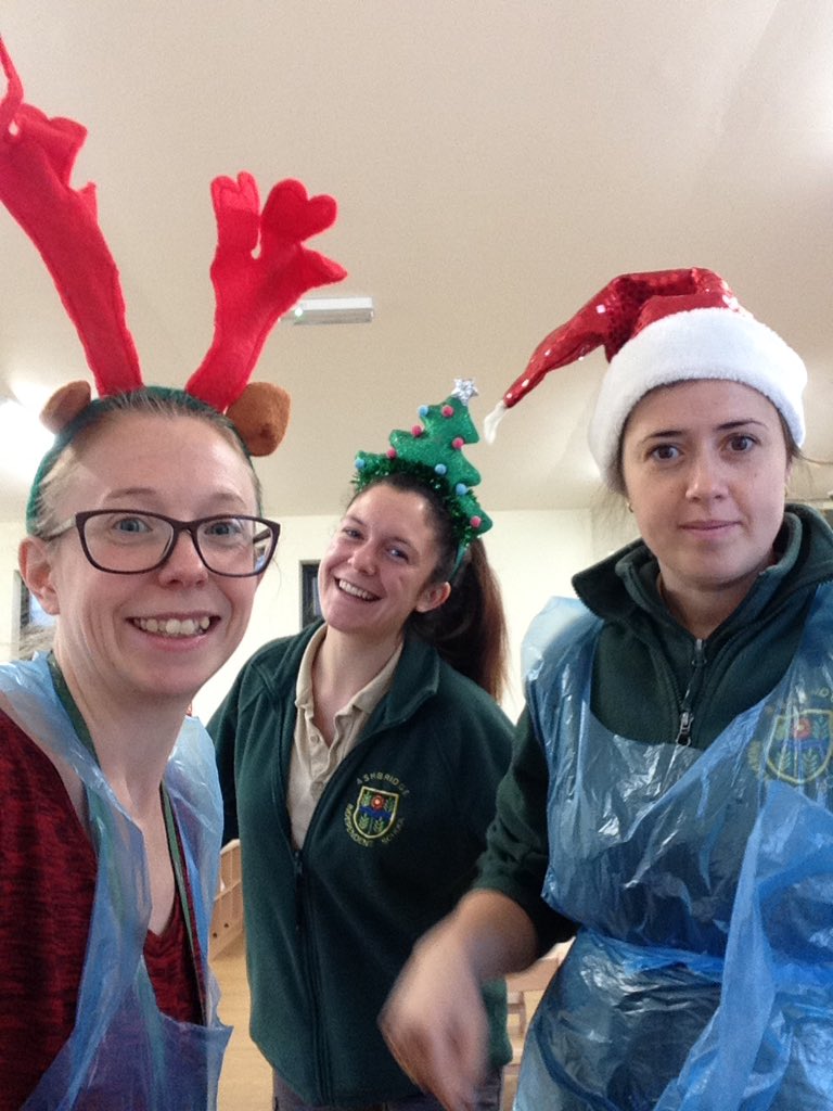 Badgers staff are ready for the concert this afternoon ⛄️and Badgers are so excited to show you all what they've been rehearsing. See you all later 😄