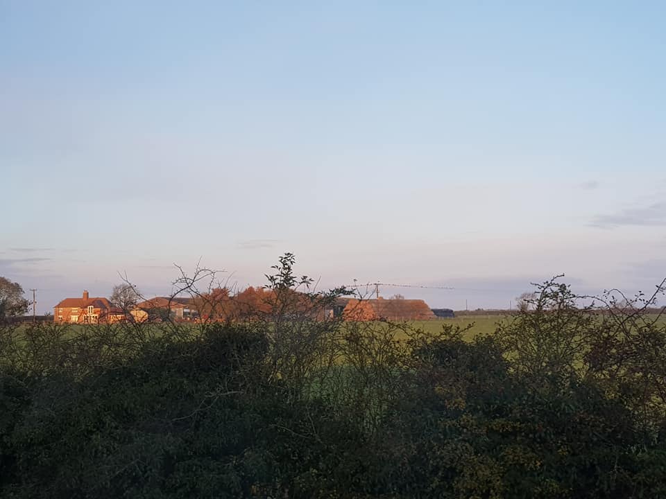 CreateBizWeb's tweet photo. Looking forward to a #networking lunch in #Bourne with the @4nhq group.

It's a gorgeous day out there

#BuzzingBeeMedia #business #b2b #Lincolnshire #Lincs https://t.co/7tXECzTfAy