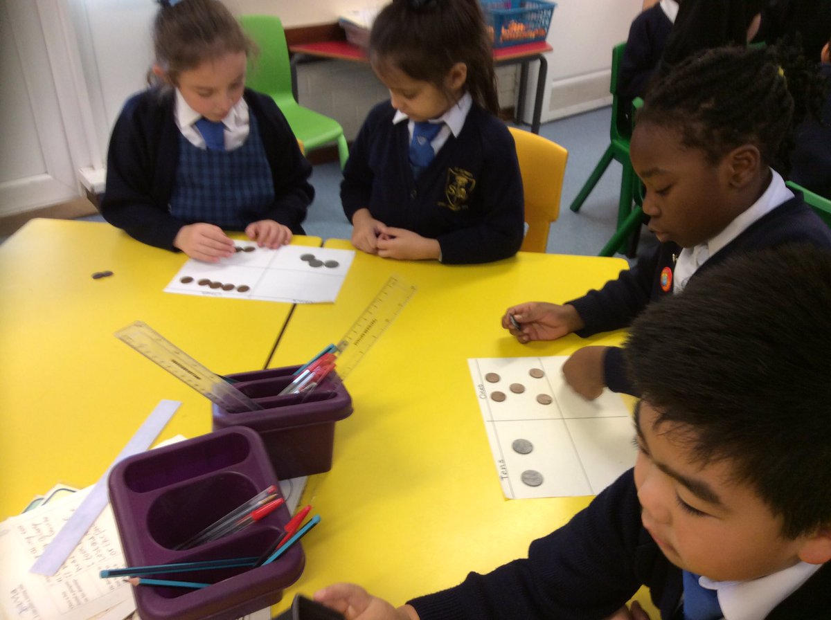 WorldStm's tweet photo. Adding 2 amounts using partitioning @StmGolden #STMMaths #STMPlaceValue https://t.co/Kt3Pvshb0c