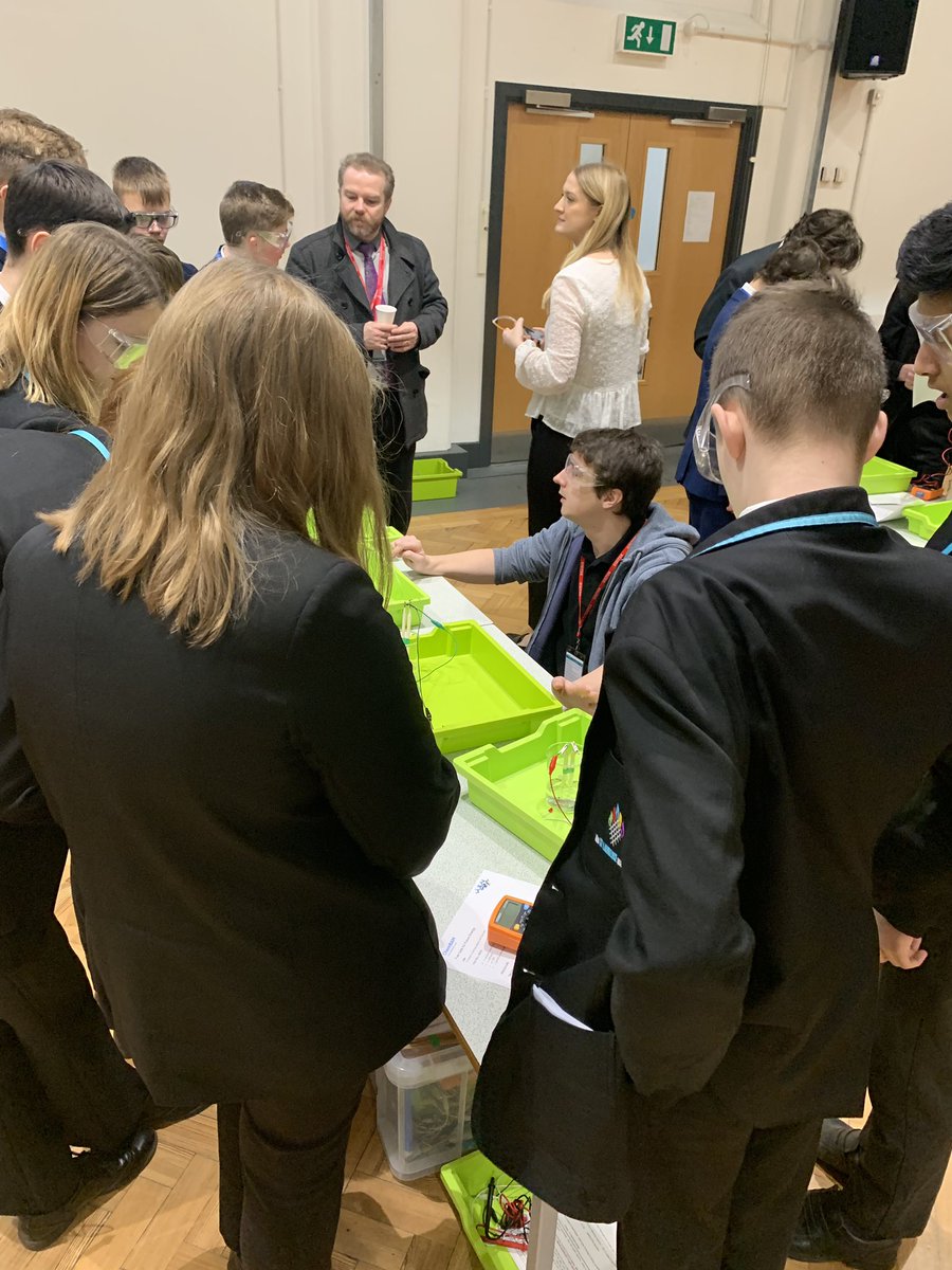 Phillips66UK's tweet photo. First 3 schools at our #Chembox schools session in partnership, bringing chemistry to life! @ENLUTC @TSLA_Info @HealingAcademy1 @chembameditor  #FuellingCareers #STEM #Chemistry #Science https://t.co/0HUZ0AbKMT