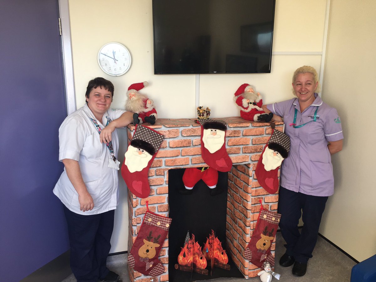 Amazing decorating skills from Jennifer and Sharon on HCU today- spreading Xmas joy and making our patients’day room more festive. Thank you ⭐️⛄️☃️
