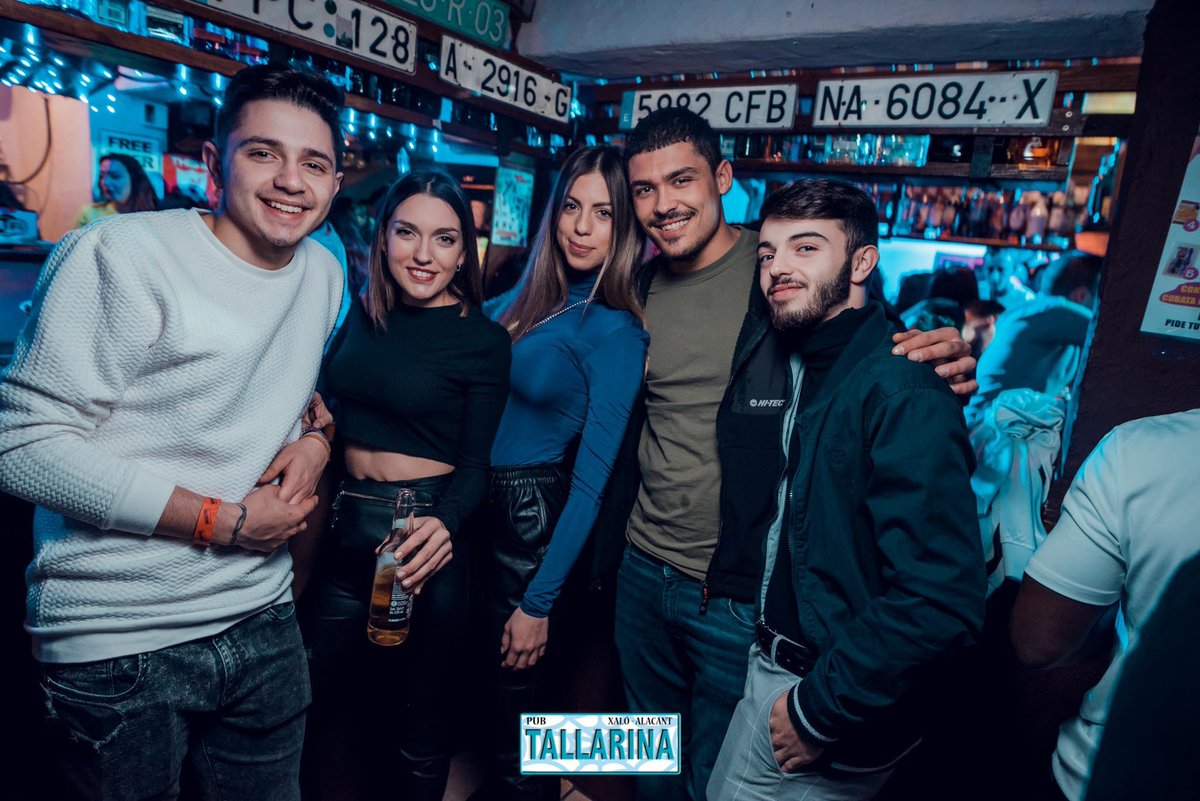 ¿ Que hacéis este viernes? ¡¡¡Nosotros abrimos que es puente!!!! Así que los de #Calp que se preguntan qué hacer un viernes, ya tenéis plan. Besis 😘😘