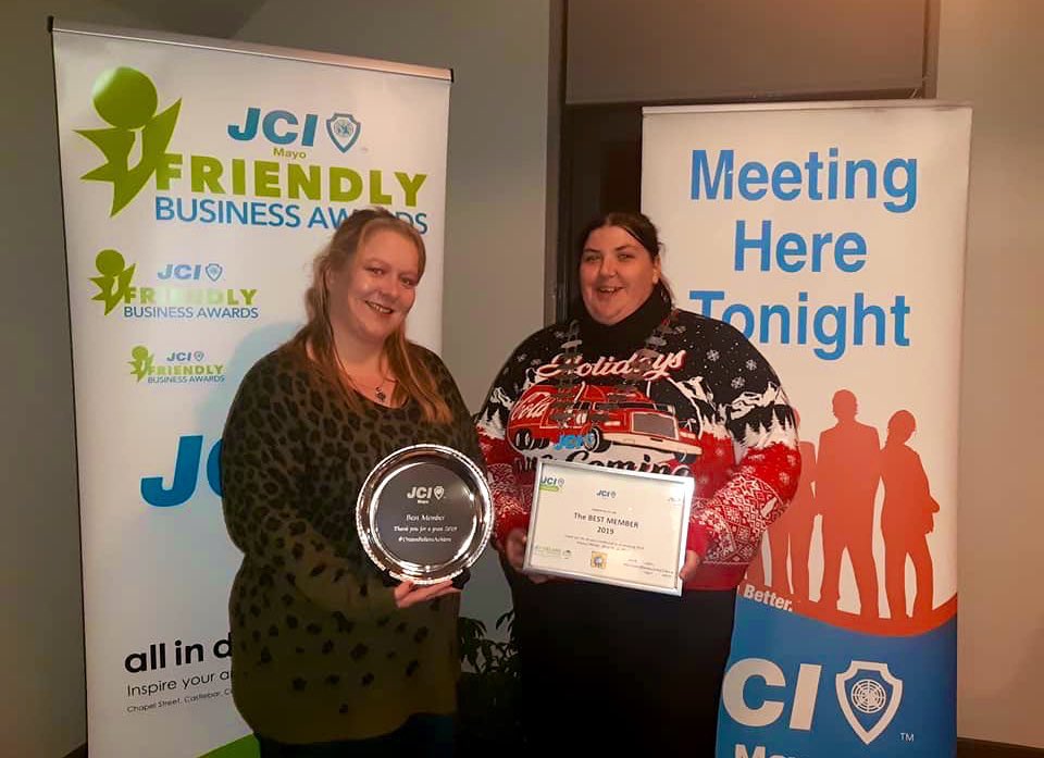 SocialOnya's tweet photo. Delighted to be named 2019 #BestMember which was voted on by my peers in JCI Mayo.
Thank you for the lovely recognition. All year we’ve worked together as a team & everything I did had the support of others & we’d a very encouraging leader in Charlotte
#DreamBelieveAchieve https://t.co/uki7IH41Xl