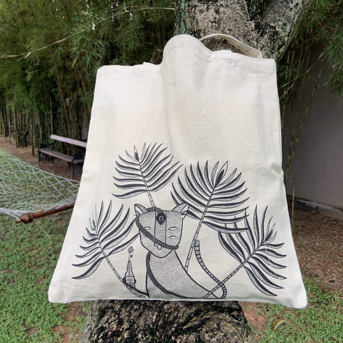BooteekSL's tweet photo. Aren’t these tote bags the coolest? They were printed in-house and made for one of our favorite clients @janveeka ❤️
#totebags #originalart #fairtrade #womenempowerment #locallymade #totes #designerbags #booteeksl #ethicalfashion #ethicallyconscious https://t.co/YilJipcFFy
