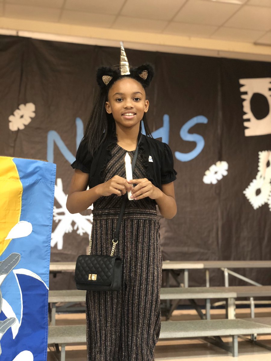 MLHarrisIII's tweet photo. My babygirl was inducted into the National Elementary Honor Society at her school. She has really worked hard to overcome the challenges she experienced academically. Be Different, remain Dedicated and stay Determined to your goals. #3DFocus
#ProudDad #SmartIsCool #SHINE #NNPS https://t.co/iycG7OST9H