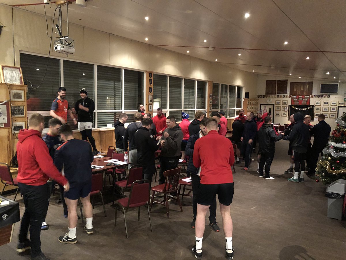 ADavies_10's tweet photo. Amazing to have @twowheelprof in last night for the @OldRedsRFC lads. The man is a genius!!! https://t.co/2EiBUyi6th