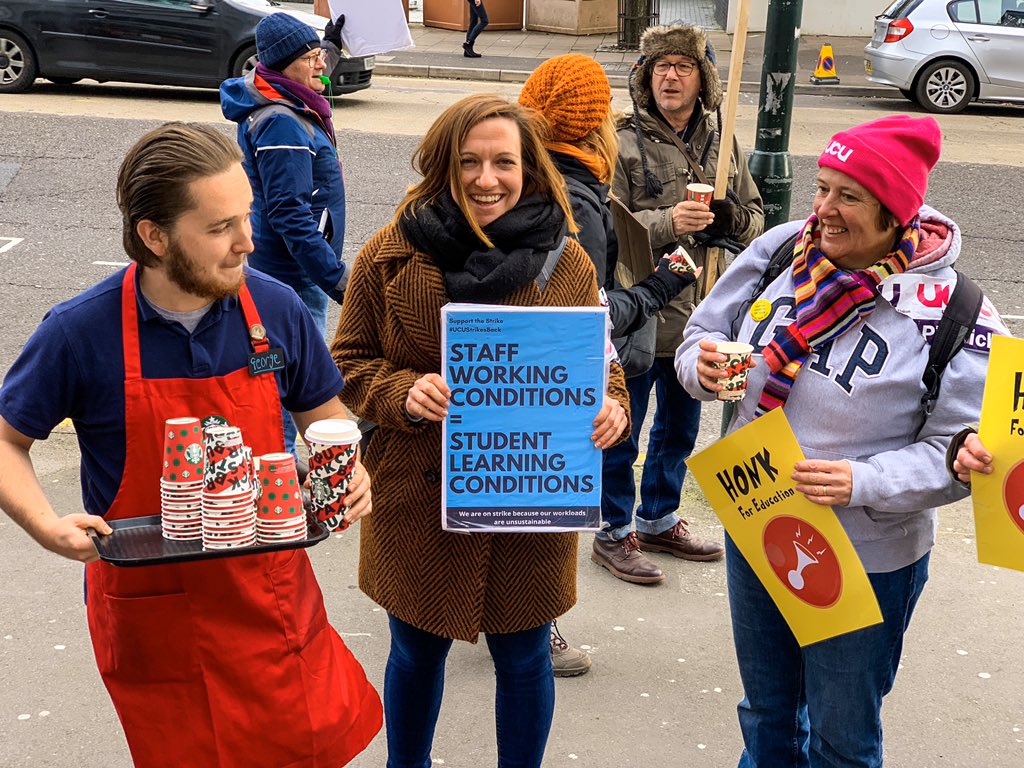 anveneti's tweet photo. Thanks @StarbucksUK @Starbucks #bournemouth for supporting #ucustrikes @UCUBU Solidarity with Warm coffees in a cold day https://t.co/DY9USk2Fsy