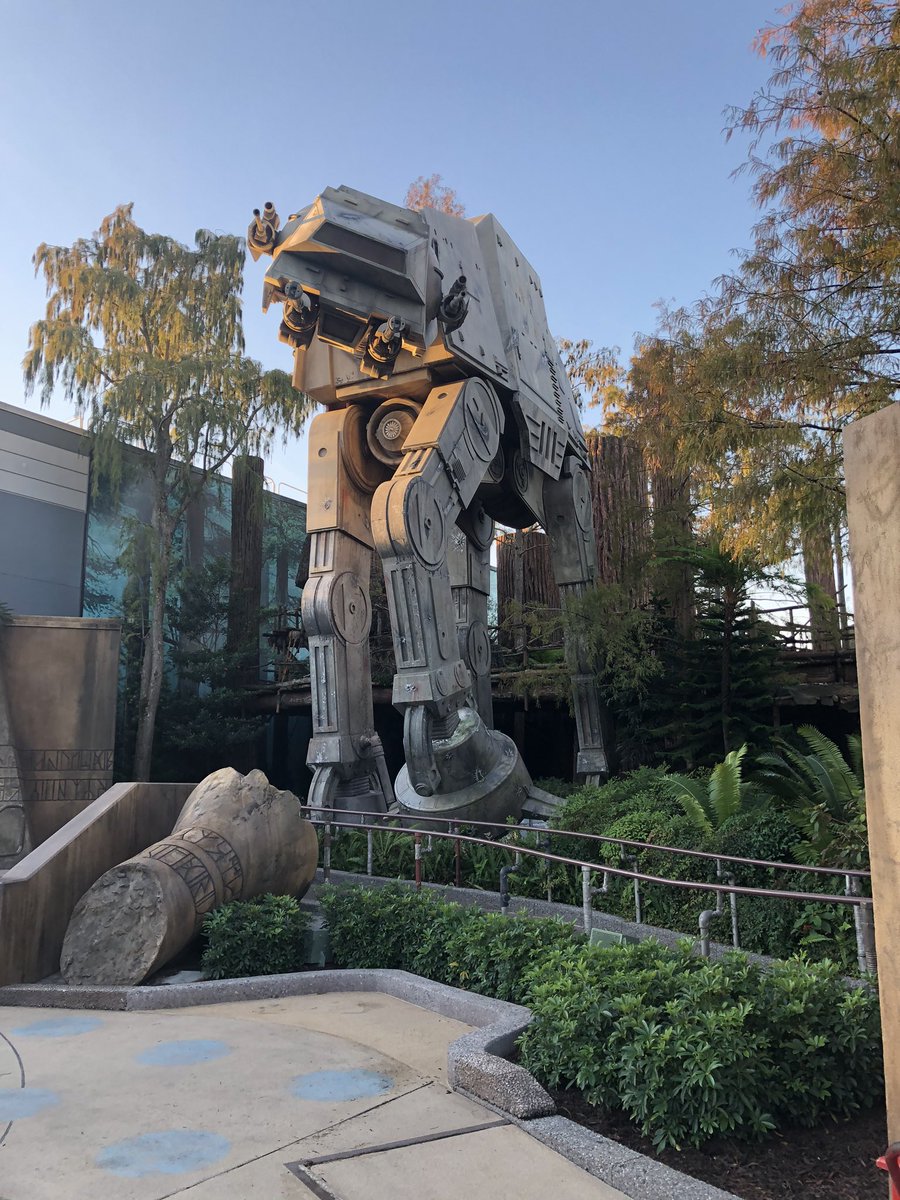 CinemaBlend's tweet image. Today’s the day! Expect plenty of cool stuff from #GalaxysEdge #backtobatuu
