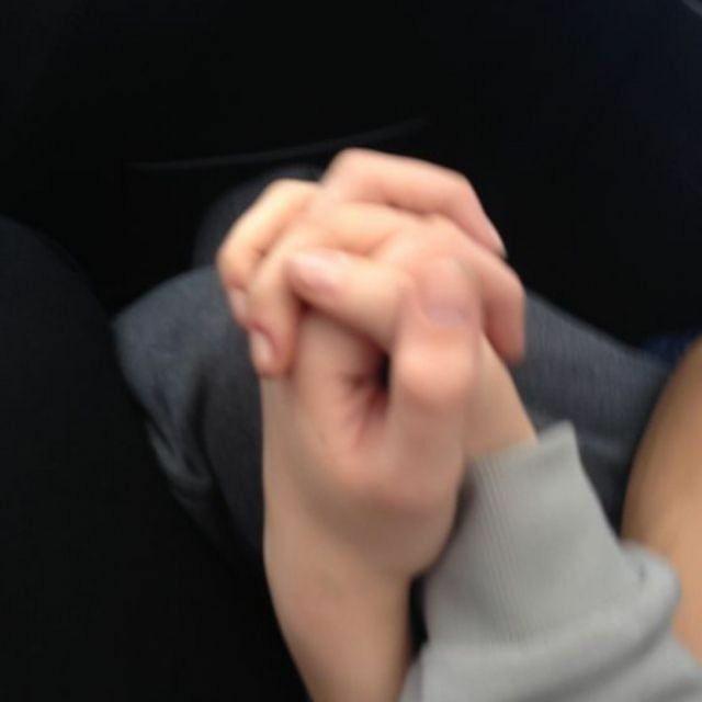 เสยหน้า close + read pin tweet media
