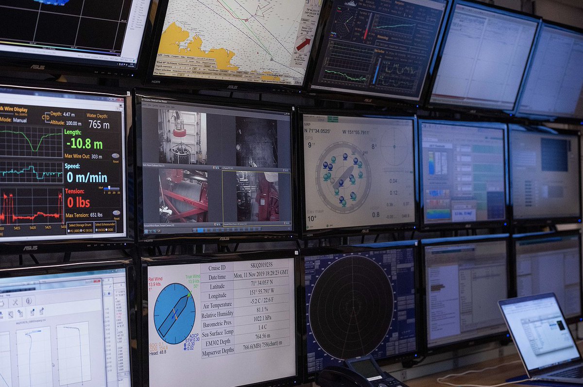 sikuliaq's tweet photo. #Sikuliaq's computer room can be set to monitor different ocean and environmental conditions, and follow equipment that is is actively collecting data #underwater. #naturallyinspiring #scienceatsea #somanycomputers #CODA #arcticscience 

Photo courtesy of the #iceinmotion blog. https://t.co/gnEMxetYRI