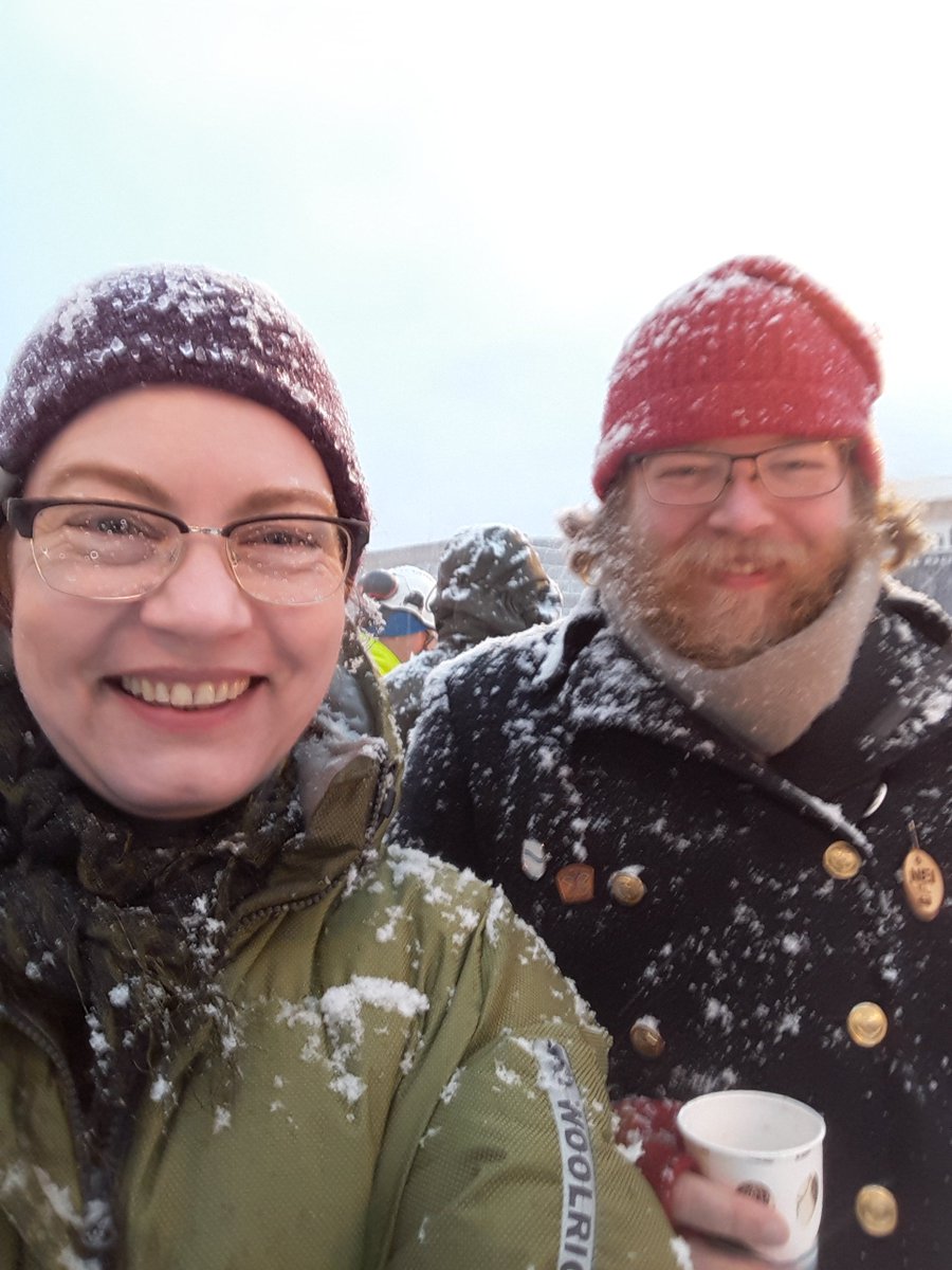 PFagereng's tweet photo. Vi er storfornøyde med å få være med på stordemo på Selfors. #tosykehuspåhelgeland #bevarlokalsykehusene https://t.co/hGIVp2rBE7