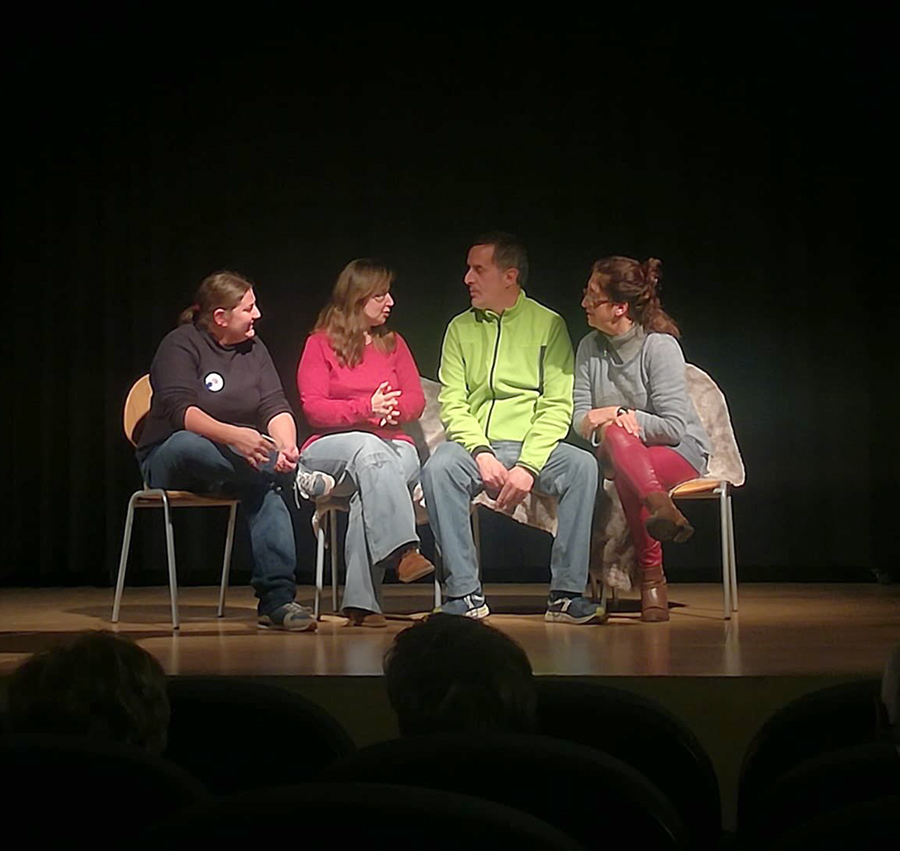 somfundacio's tweet image. La @Sara08709190 i la Raquel M. encantades de compartir l&apos;evolució del seu projecte de #VidaIndependent, a les jornades #tothomésfamília, organitzades per @_dincat.  #SupportDecisionMaking 

👉bit.ly/2DLZuQA