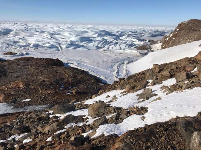 #nofilter 
polarexperience.com/blog
Together with <a href="/DixieDansercoer/">Dixie Dansercoer</a> <a href="/SecretPlanetTO/">SecretPlanet Voyages</a> #expeditionsunlimitedvoyages #whitedesertantarctica