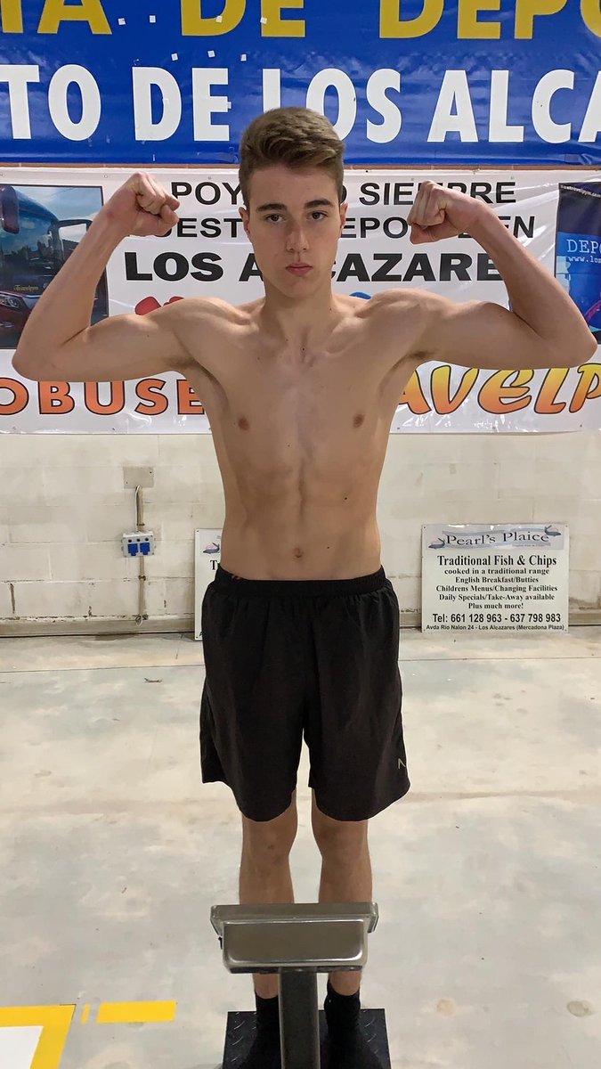 manuellorenzo1's tweet photo. #Boxeo 🥊 Guillermo Guevara, único albaceteño en el Campeonato de España de Boxeo Joven y Junior.

➡️ El del @FightClubAB, natural de Alpera, está ya clasificado para 1/4 de final y se jugará el pase a semifinales frente al ganador de Andalucía y Galicia. https://t.co/v7tBslIBUr