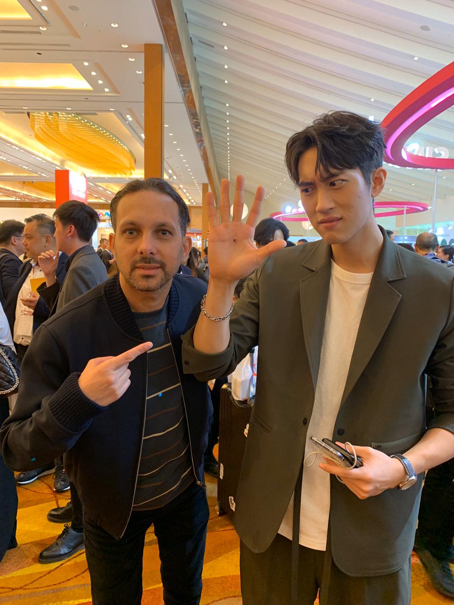 PASSION_tvshows's tweet photo. . . . So excited that Dynamo is here at ATF to launch DYNAMO |||| BEYOND BELIEF, the new, jaw-dropping three-part special, coming to @SkyOne and @NOWTV in 2020!
#BeyondBelief @motion_content
#asiatvforum #atf2019 #atf19 #atf https://t.co/4sgoL1vBoF