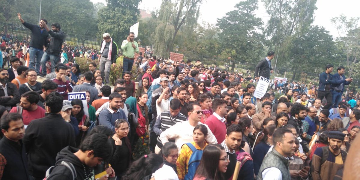 JuhiJham's tweet image. #Withdraw28thAugustDUfarman #OneTimeRegulation4Absorption

@PMOIndia @du_beat @aajtak
@DrRPNishank @ArvindKejriwal @htTweets @ugc_india @HRDMinistry