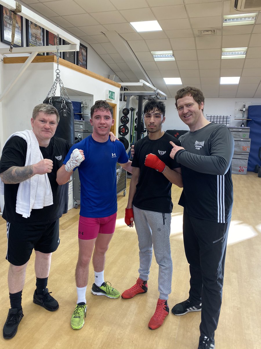 6 good rounds of sparring complete with a good talented kid over at the Hatton gym✅🙌🏼 <a href="/liveforeverjj77/">James Harrington</a>  <a href="/HitmanHatton/">Ricky Hatton MBE</a>