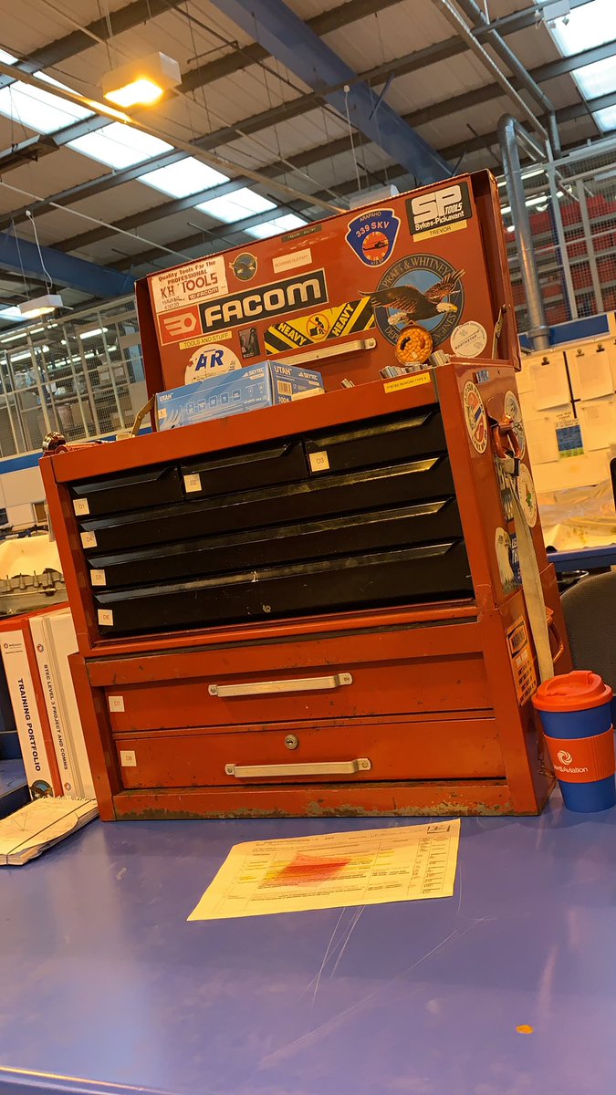 Aviation_Amber1's tweet photo. My Grandad recently retired from H+S. I’ll follow in his footsteps to being a skilled technician like him. He even gave me his old toolbox to carry on my training ✈️❤️. #Apprentice #femaleapprentice #aviation #engineering https://t.co/IerWbbCGNt
