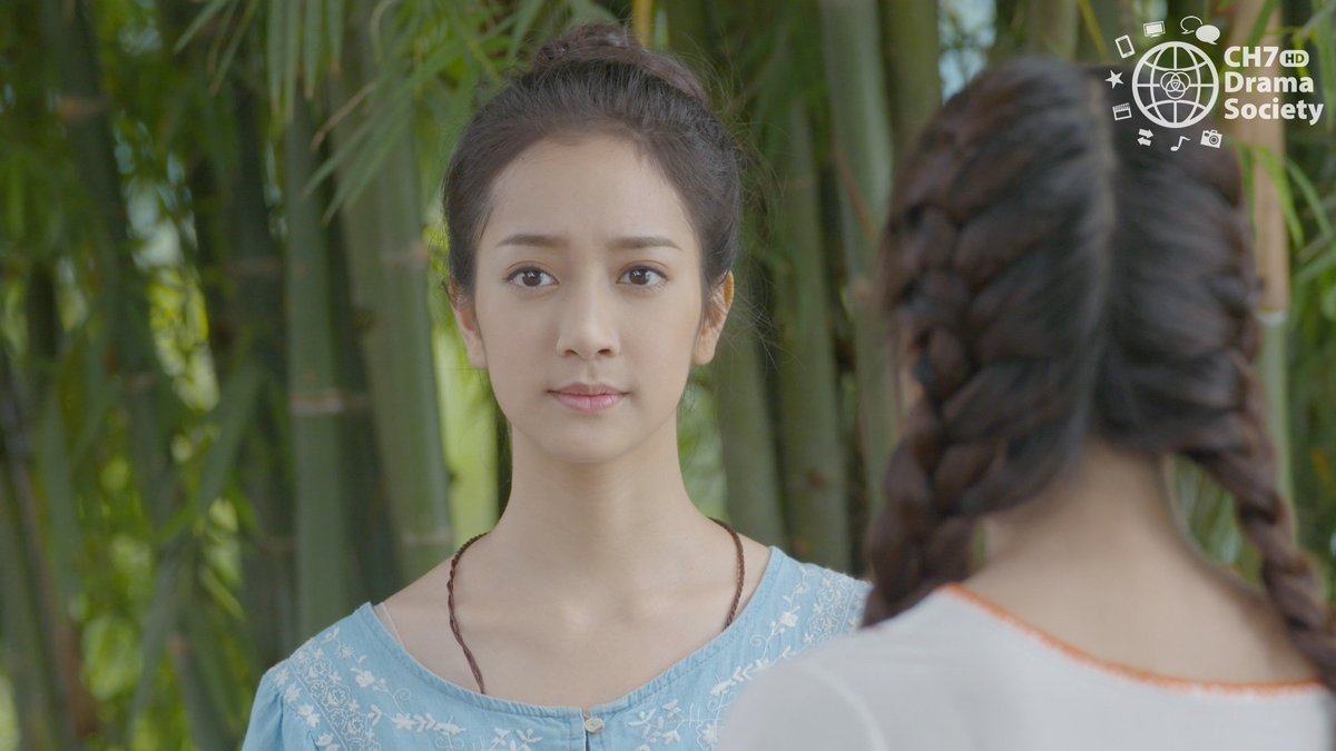 Ch7HDDrama's tweet photo. เปิดปมอดีตของพ่อ #ทองทาบ อดีตลิเกชื่อดัง ที่ทำครอบครัวพังไม่เป็นท่า เป็นรอยแผลฝังใจทองจนเกลียดลิเก 😢
.
#จันทร์กระจ่างที่กลางทุ่ง 💖🌾 จ.-ศ. 18.50 น. และรีรันหลังเที่ยงคืน #อุบัติรักกลางทุ่ง 
.
📺 ชมสด #ช่อง7HD #กด35
📲 FB Live #Ch7HD
▶ ชมละครย้อนหลัง> https://t.co/1vTyPHW8CO https://t.co/I3OiJlX1ms