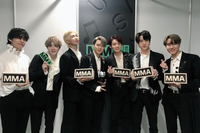 btsworldwider's tweet photo. BTS becomes the First Korean Act in history to win all daesangs at Both MMA (Melon Music Awards) and MAMA (Mnet Asian Music Awards) in 2019!!
#BTSatMAMA #BTSatMAMA @BTS_twt #MMA #MAMA #MAMA2019 https://t.co/yT1i1ylb11