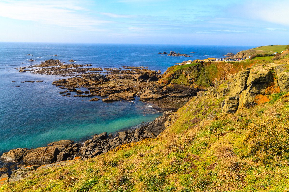 CornwallPure's tweet photo. 🥰🦎🌊 
Christmas and New Year deals now online! 
👇🏼👇🏼👇🏼👇🏼
https://t.co/NC57getfko
#purecornwall #cornwall #holiday #sunny #decembersun #december #thelizard #thelizardcornwall #lizardpoint #sea #ocean #hols #christmas #newyear #newyearholiday #latedeals #offers https://t.co/6lQ5T9nboe
