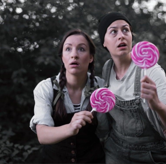 draytonarmsSW5's tweet photo. Hansel &amp; Gretel opened last night!

Catching the family-friendly opera of this classic tale, told with shadow puppets and colourful set that transport you to a magical forest full of surprises... 

Four more chances to catch this fab show, for tix visit https://t.co/IPIw4PrBBs https://t.co/DgiL49RJYz