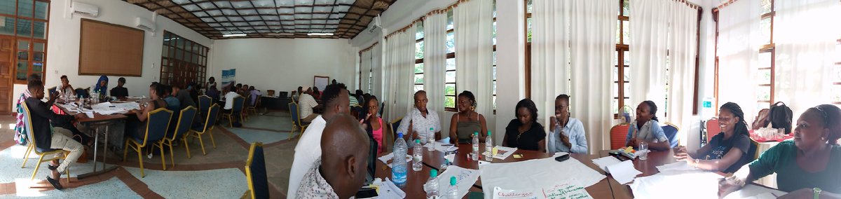 Participants into 4 groups to discuss solutions that will contribute to put up a manifesto which will be forwarded to all stakeholders #equityinsport #tunaweza @MTGKilifi @deeyonah @VioMomoney @IdahWaringa @GenderInKenya @moscakenya @WellbeingCareCo @GenderInKenya