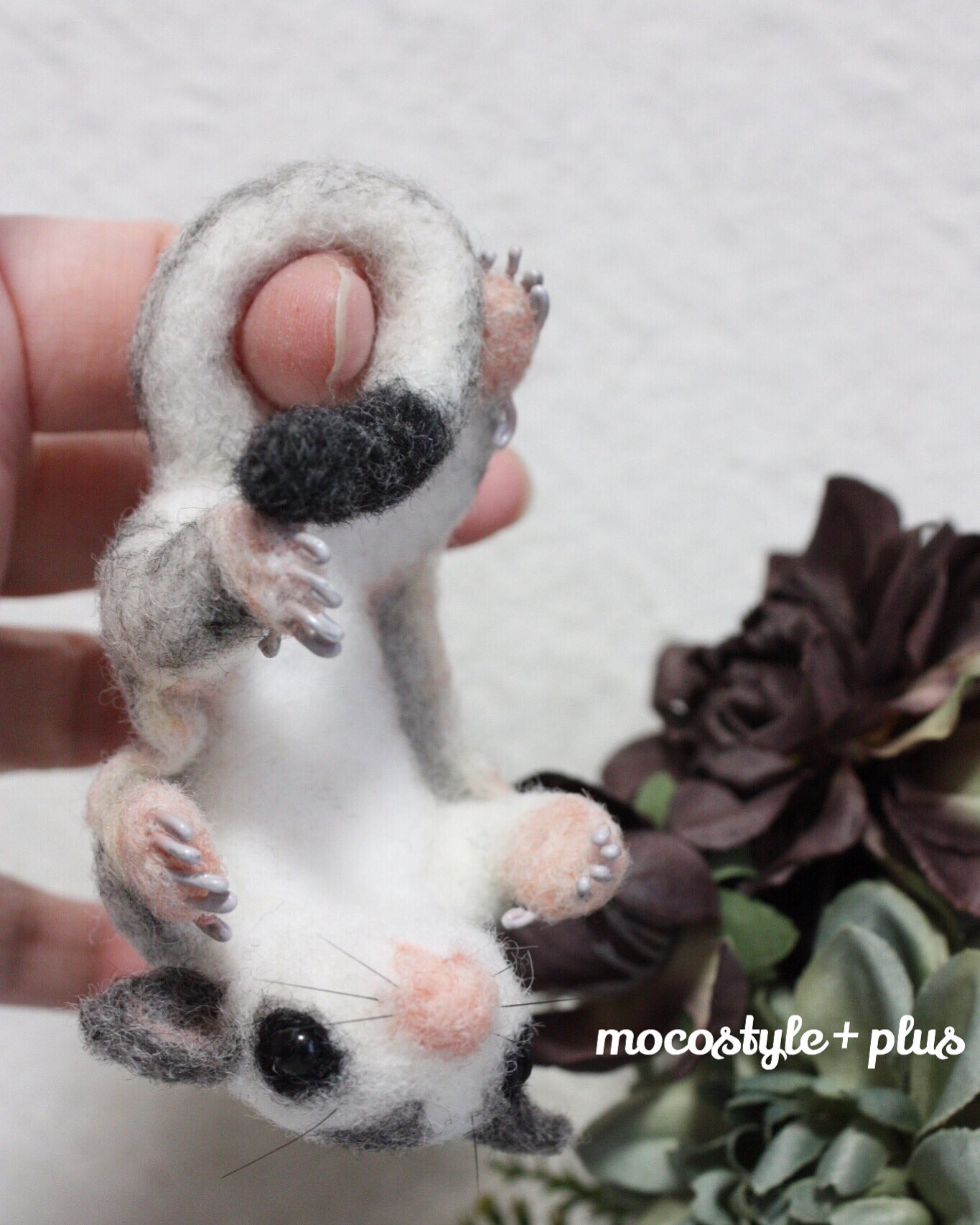 カトユリ Mocostyle Plus 羊毛ﾌｪﾙﾄ Twitter પર フクロモモンガの赤ちゃん 以前飛膜をつけず作っていたものですが 赤ちゃんらしい小さな飛膜をつけてみました Minneに出品してみようかな W 羊毛フェルト 羊毛フェルト作品 羊毛作品