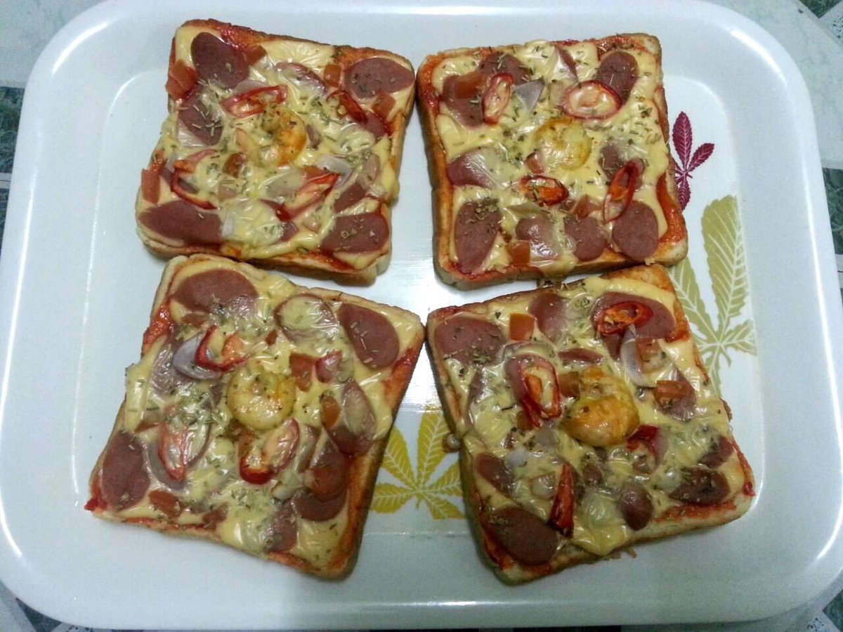Viralfoodcrew On Twitter Resepi Pizza Roti Gardenia Mudah
