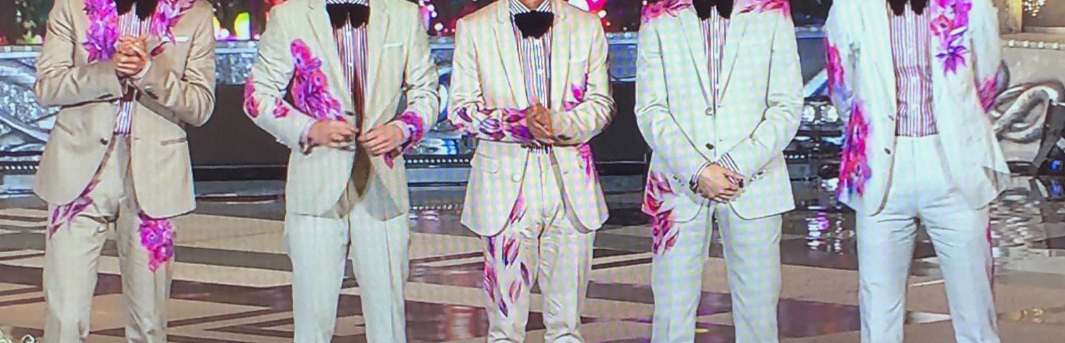 造花 嵐さんの衣装がアネモネのピンクだとしたら花言葉は 待ち望む ですが 紫だと受け取った場合の花言葉は 堅い誓い やりおるな衣装さん