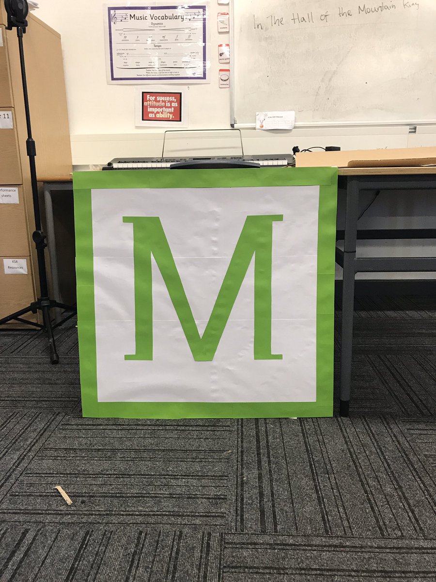 MissLShel's tweet photo. Set building is well under way! #wintershowcase #music #performingarts #dance https://t.co/eJvdiMLc8C